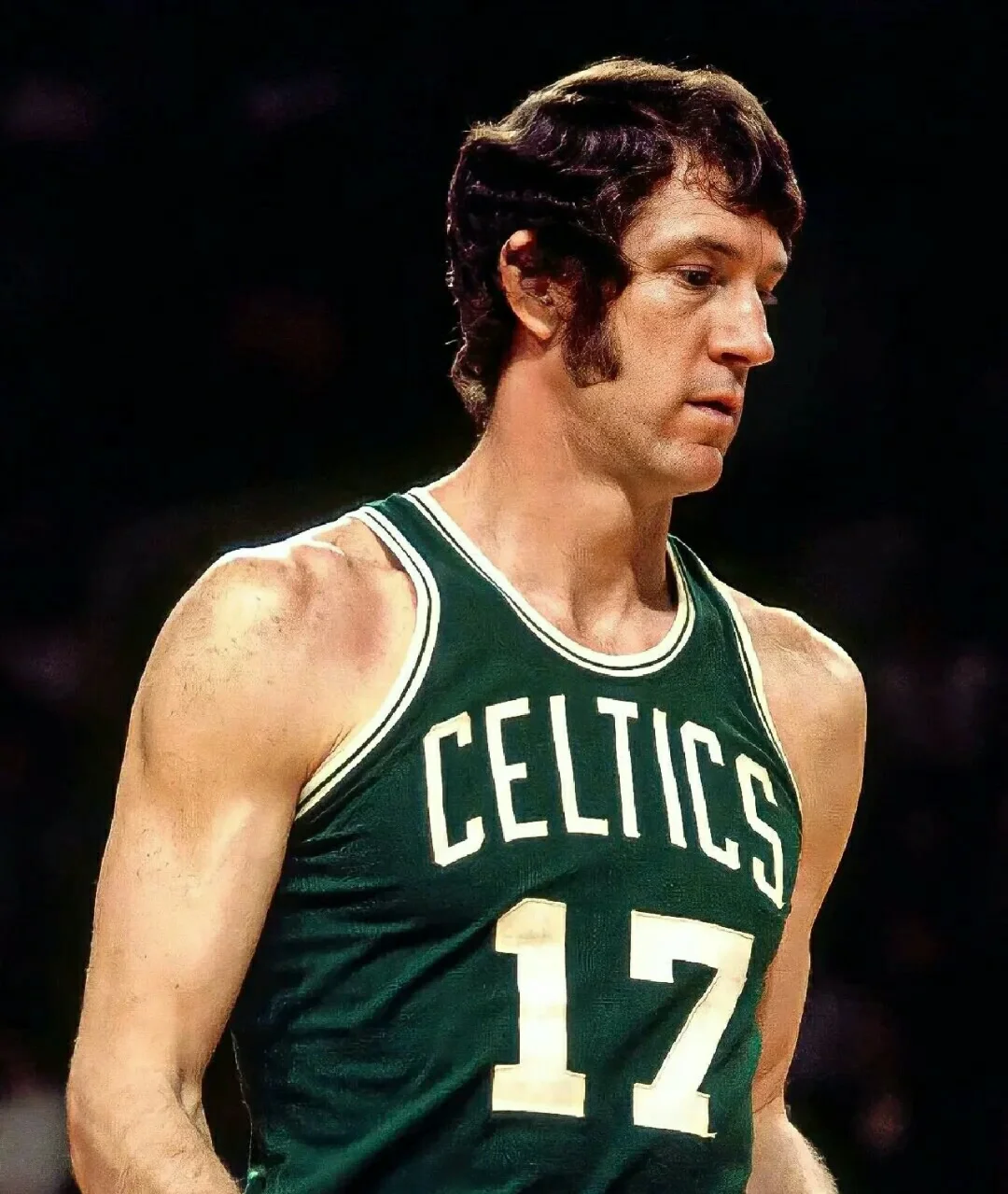 波士顿凯尔特人训练开放日；清晨豪取连胜引欢呼；NBA常规赛在即；年轻球员得到机会的简单介绍爱游戏体育